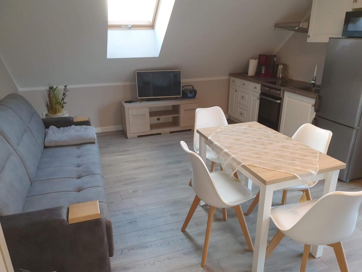 Apartament Nad Jeziorem Welle Kołczewo Exteriér fotografie